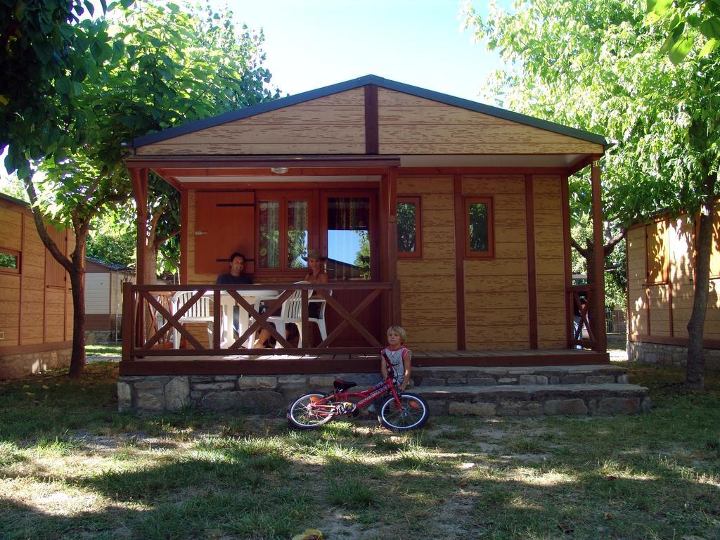 Bungalows Pena Montanesa Ainsa Room photo
